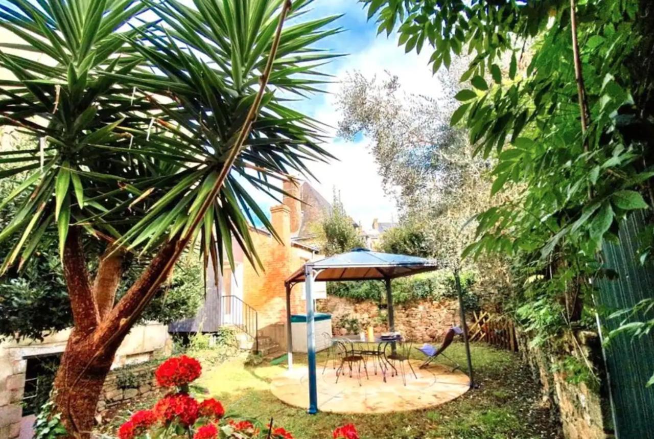 Le Patio, Coeur De Ville Avec Garage Et Jardin ヴァンヌ エクステリア 写真