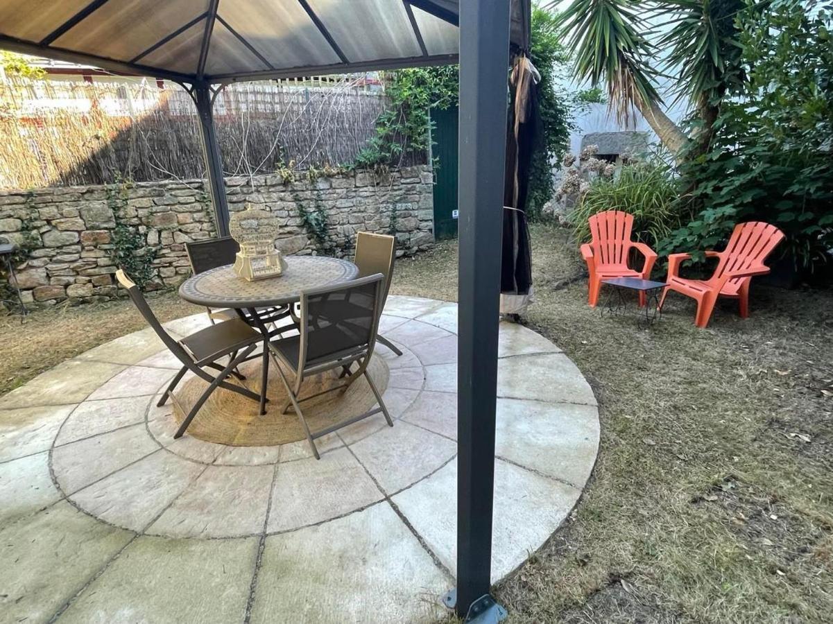 Le Patio, Coeur De Ville Avec Garage Et Jardin ヴァンヌ エクステリア 写真