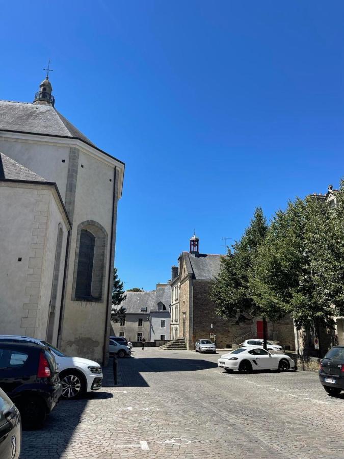 Le Patio, Coeur De Ville Avec Garage Et Jardin ヴァンヌ エクステリア 写真