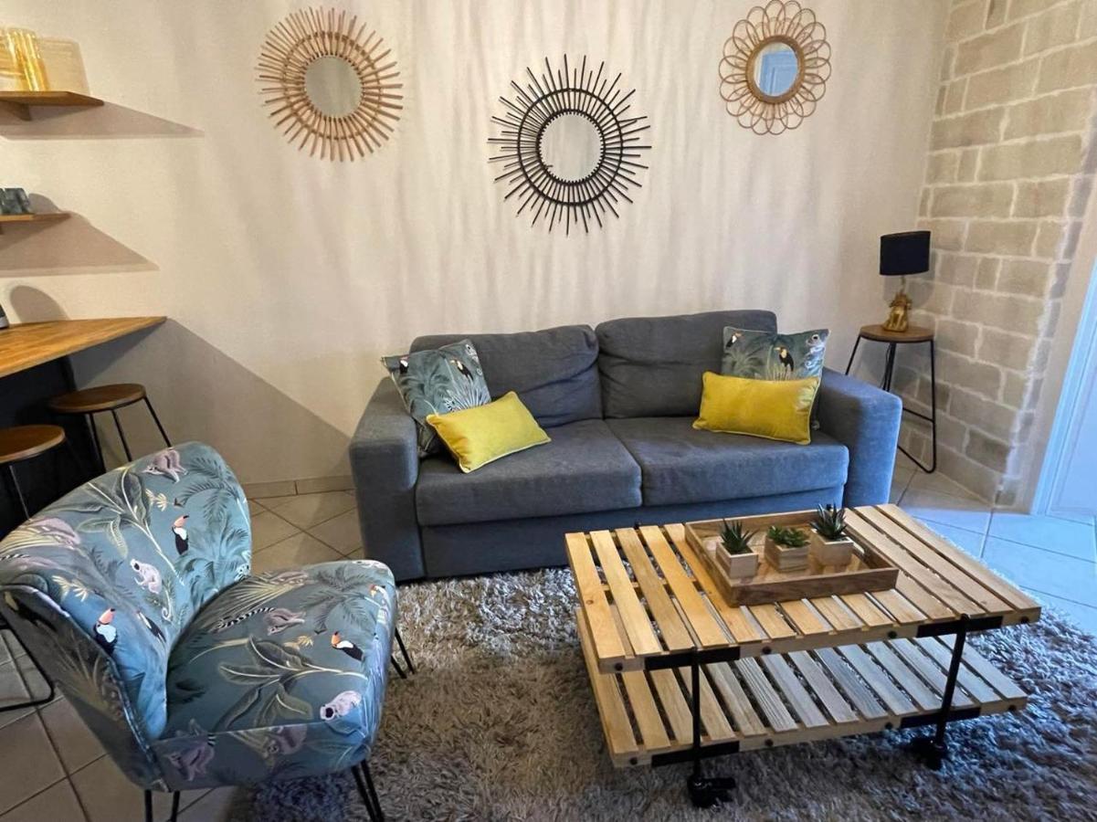 Le Patio, Coeur De Ville Avec Garage Et Jardin ヴァンヌ エクステリア 写真